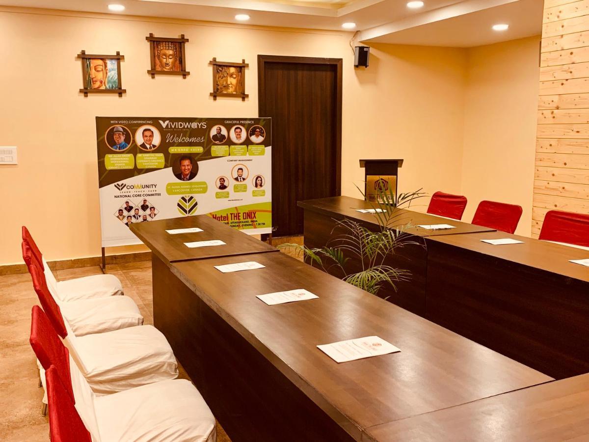 Hotel The Onix Dehradun Extérieur photo