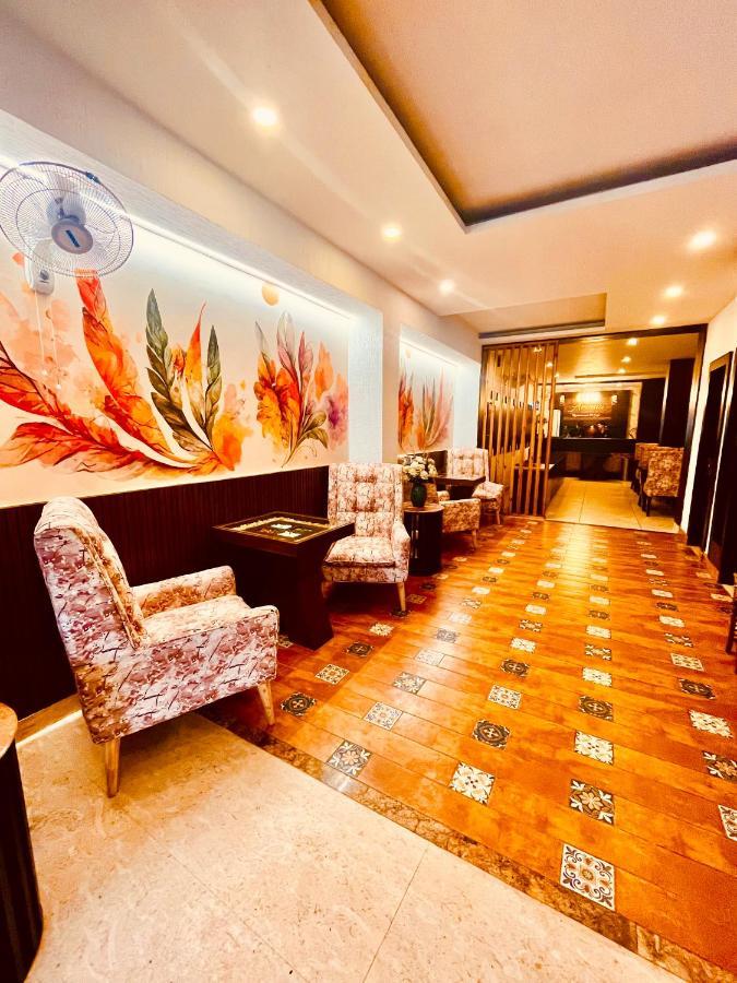 Hotel The Onix Dehradun Extérieur photo