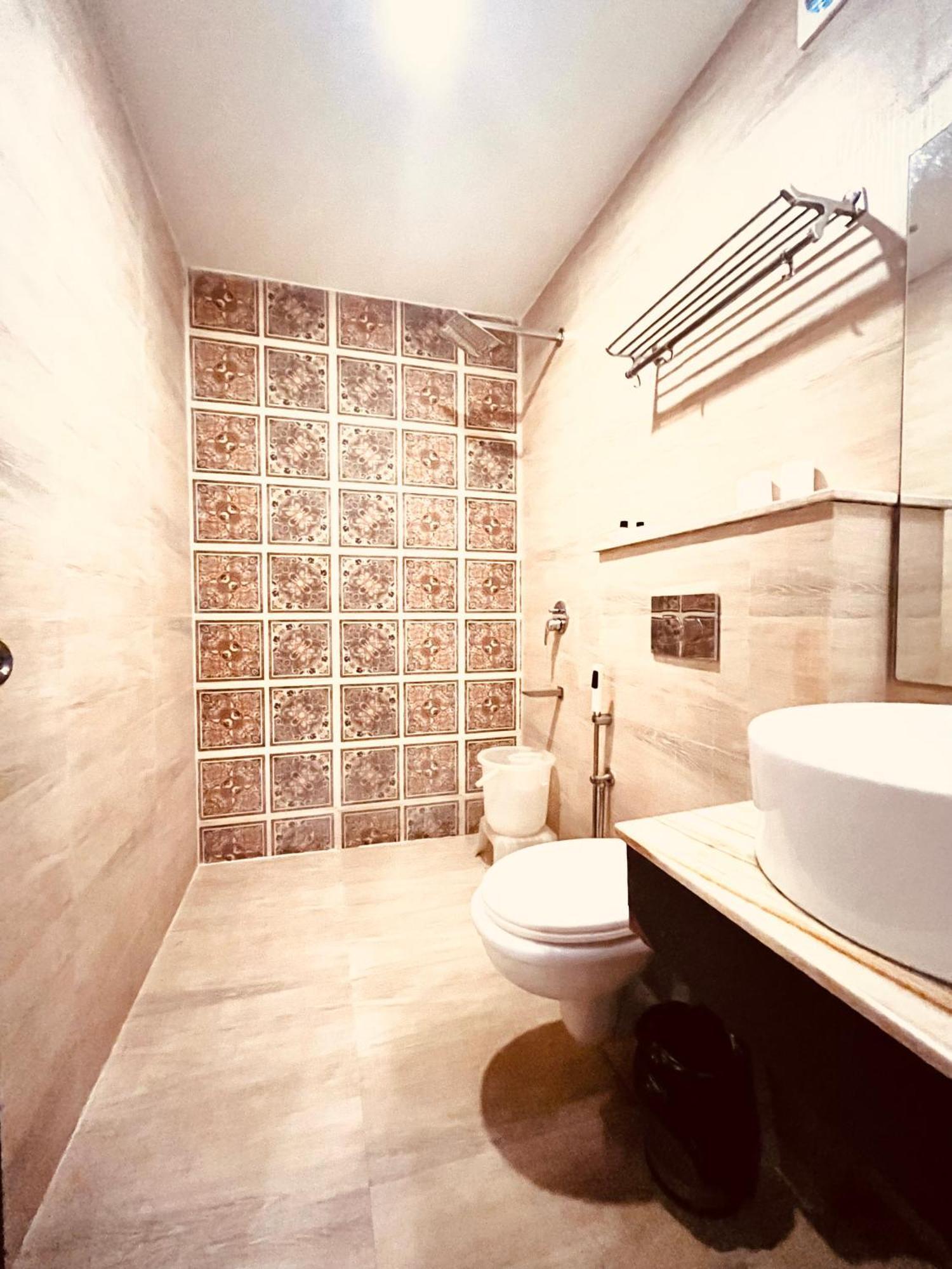 Hotel The Onix Dehradun Extérieur photo